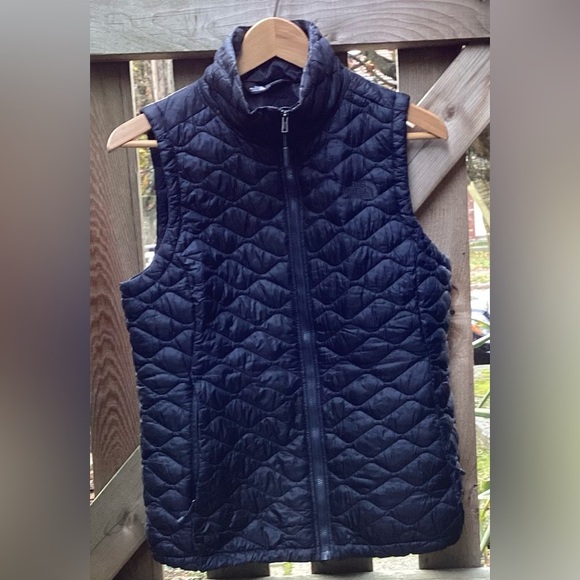 The North Face Womensv Thermal Vest. Zip Up. Mef. - Picture 1 of 10